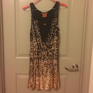 Tory Burch XS Black & Gold Sequin Dress!